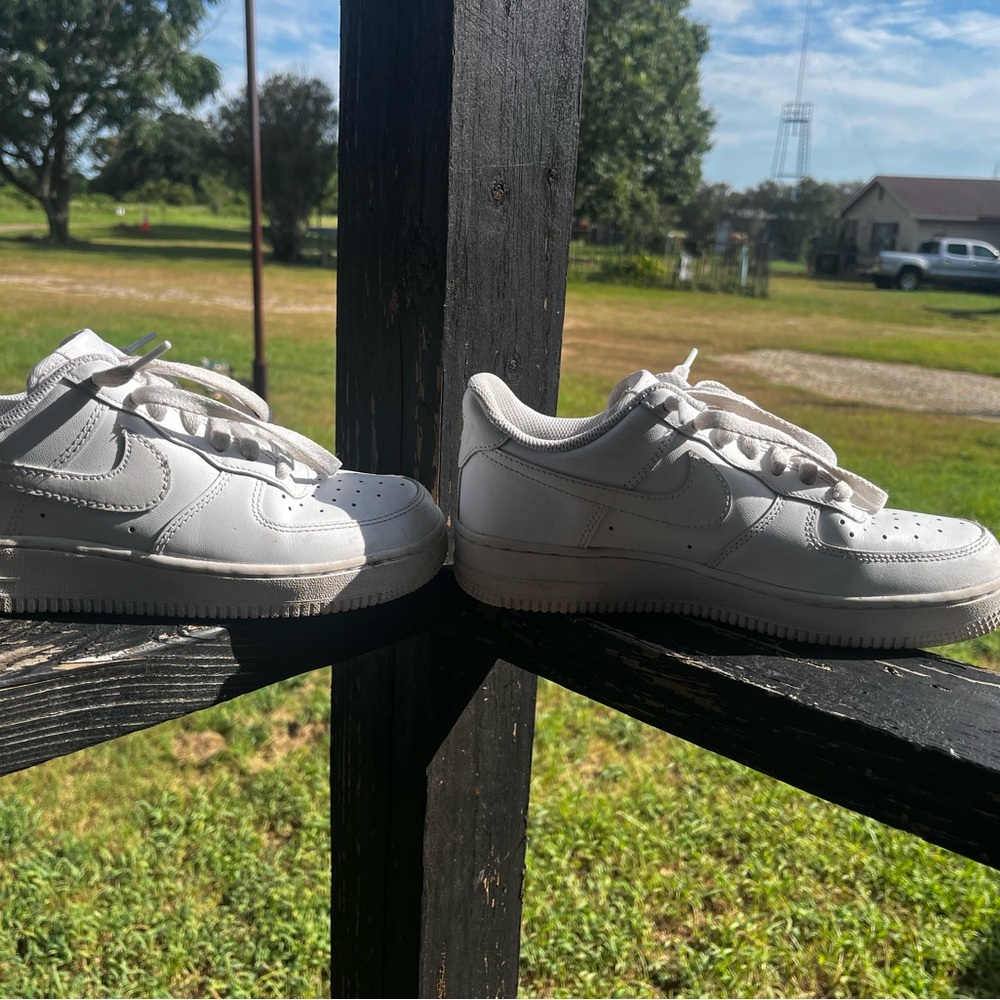 Nike Women White Sneakers